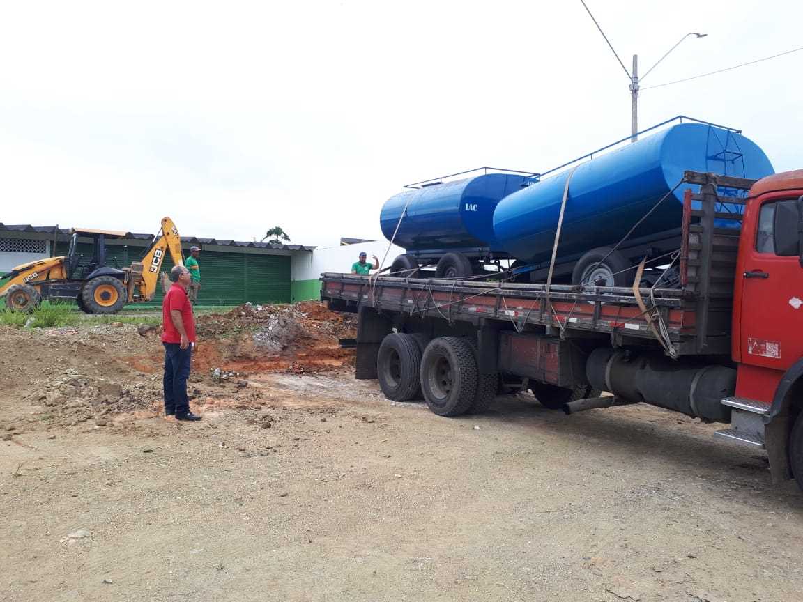 Camacã: 2 Pipas de água chegaram para servir à comunidade
